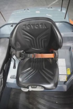 丰田四轮前装载机