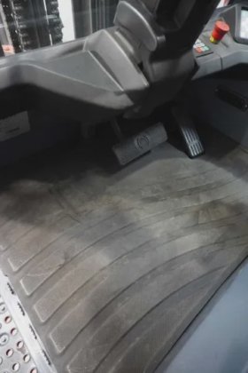 丰田四轮前装载机