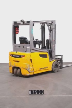 永恒力三轮前叉车