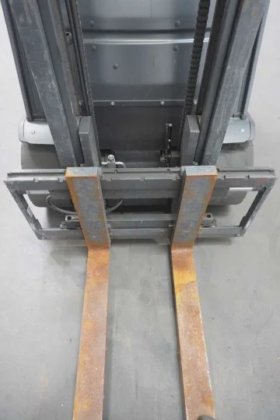 Linde 4-Radfrontstapler