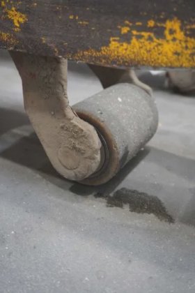 永恒力低升降卡车耕耘机