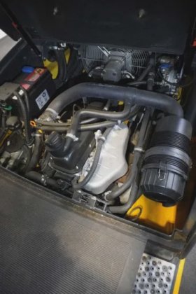 永恒力四轮前叉车