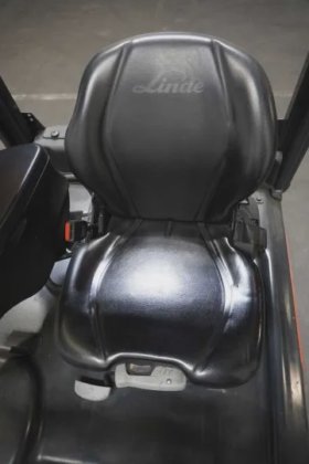 林德四轮前叉车