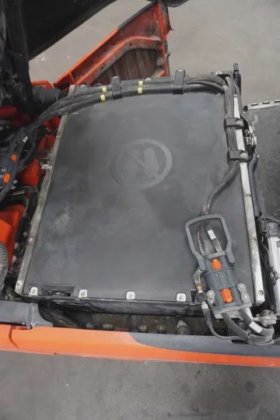 林德四轮前叉车