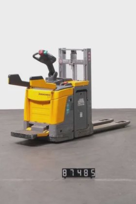 永恒力高举升卡车驾驶室