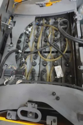 永恒力高举式拣选机