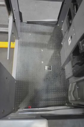 永恒力高举式拣选机