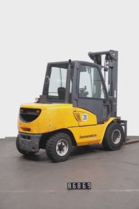 永恒力四轮前叉车