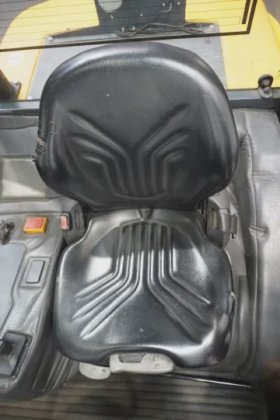 永恒力四轮前叉车