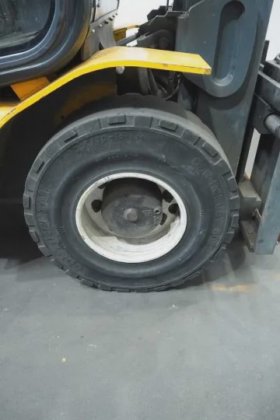 永恒力四轮前叉车