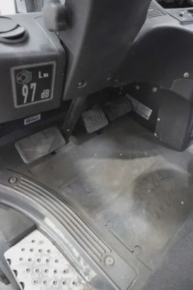 林德四轮前叉车