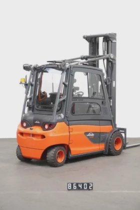 林德四轮前叉车