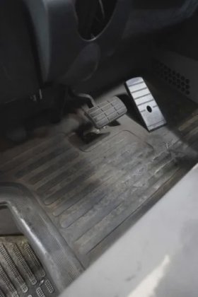 永恒力四轮前叉车