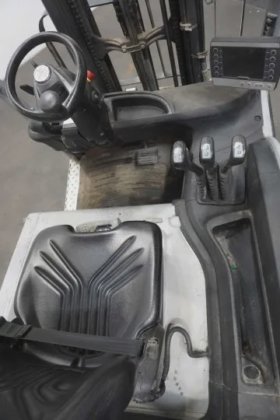 STILL 三轮前装载机