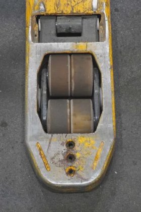 永恒力低叉车驾驶室