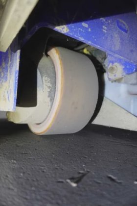 林德高举叉车驾驶室