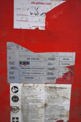 林德高举叉车驾驶室