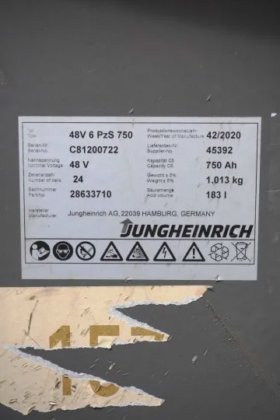 永恒力三轮前叉车