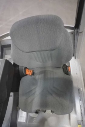 永恒力三轮前叉车