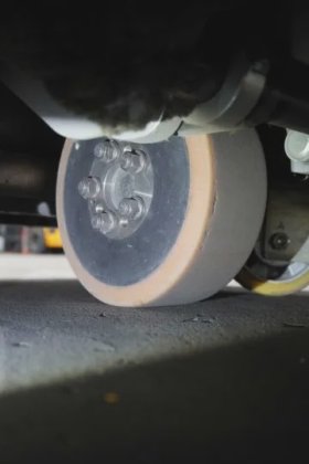 永恒力高举升卡车驾驶室