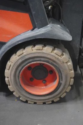 林德三轮前叉车