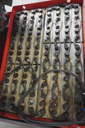 林德四轮前叉车