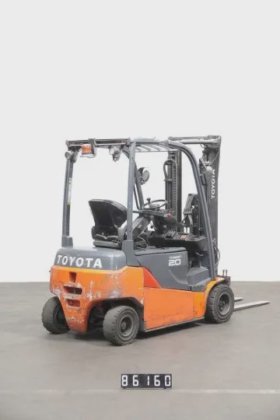 丰田四轮前装载机