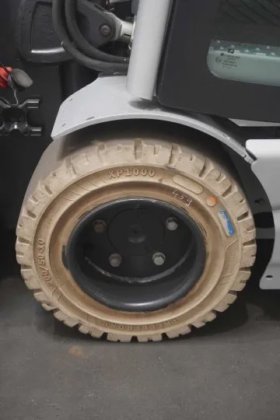 STILL 四轮前装载机