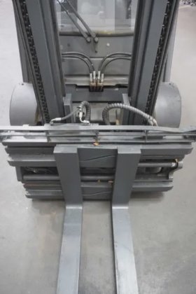 林德四轮前叉车