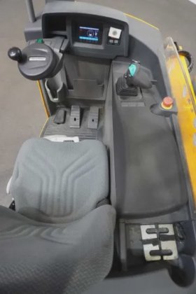 永恒力前移式叉车