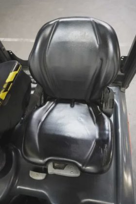 林德三轮前叉车