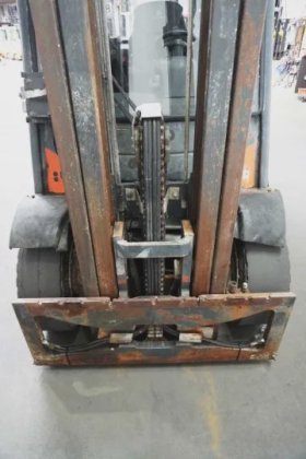 林德四轮前叉车