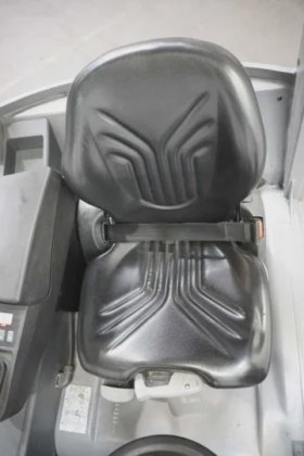 永恒力三轮前叉车