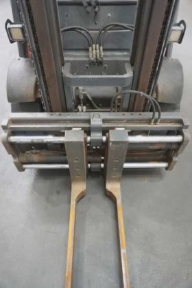 林德四轮前叉车