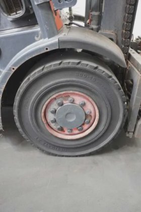 林德四轮前叉车