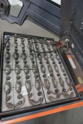 丰田四轮前装载机