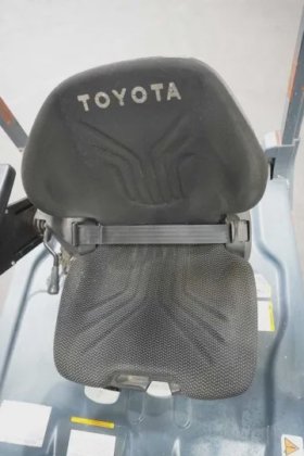 丰田三轮前装载机