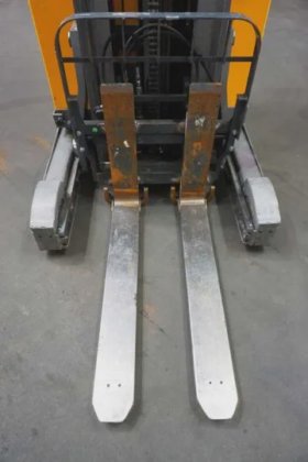 永恒力前移式叉车