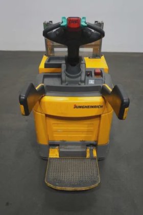 永恒力高举升卡车驾驶室