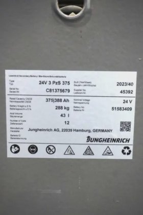 永恒力高举升卡车驾驶室