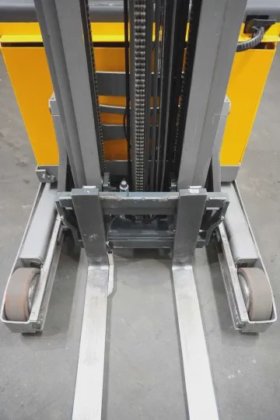 永恒力前移式叉车