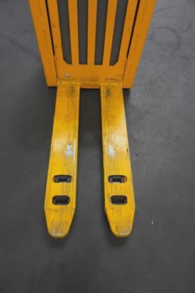 永恒力低升降卡车耕耘机