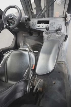 林德四轮前叉车