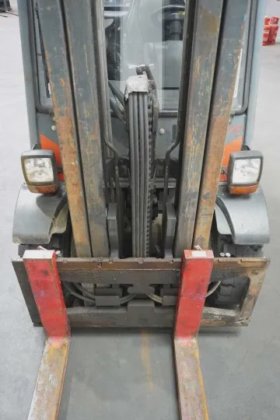 林德四轮前叉车