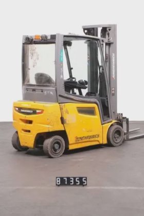 永恒力四轮前叉车