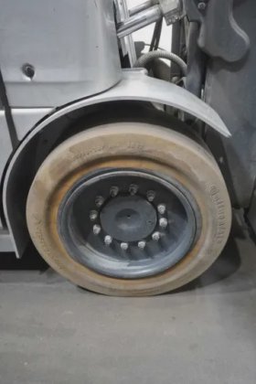 STILL 四轮前装载机