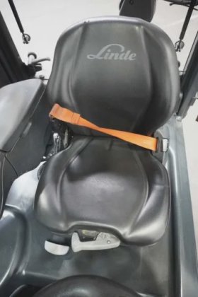 林德四轮前叉车
