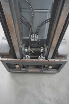 林德四轮前叉车