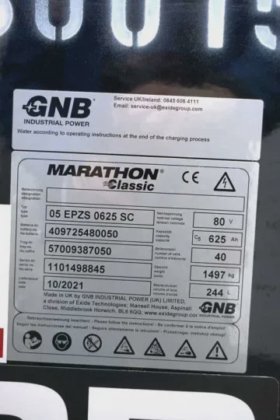 JCB伸缩臂叉装车