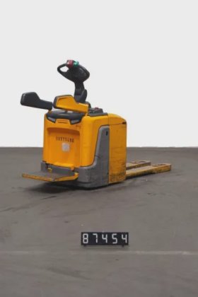 永恒力低叉车驾驶室